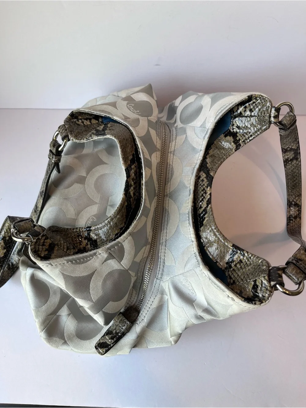 Vintage Coach 17689 Madison Op Art Maggie Shoulder Bag